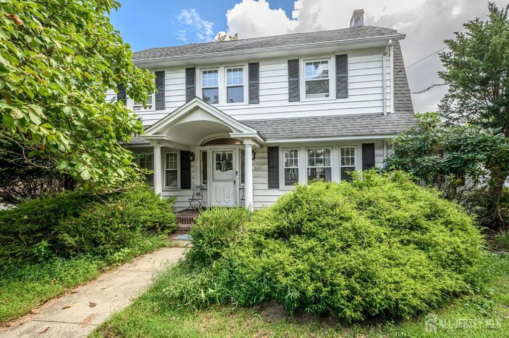 327 Rifle Camp Road, Woodland Park