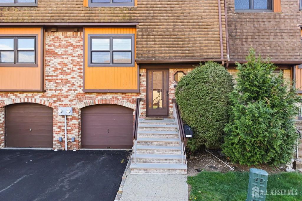 1705 Merrywood Drive, Edison