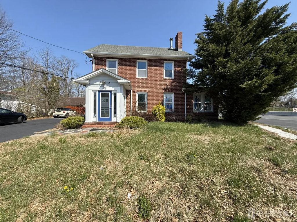 505 State Route 18 2, East Brunswick