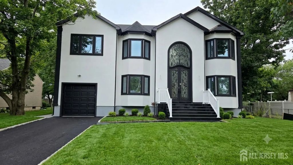 10 Poe Avenue, Franklin Twsp