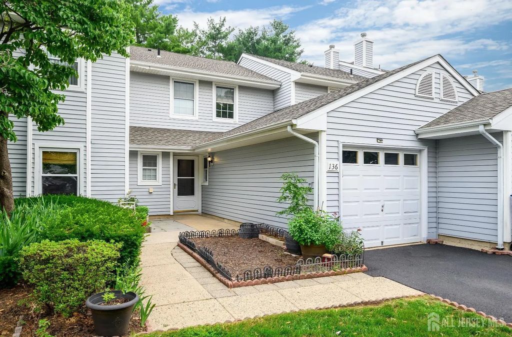 136 Woodmere Drive, Parlin