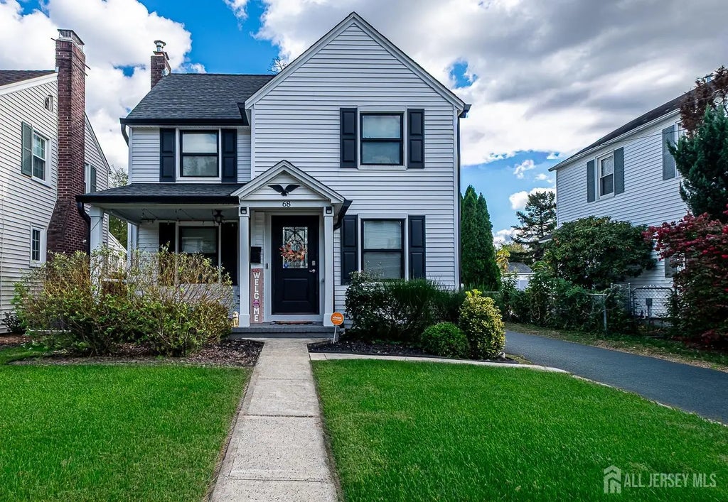 68 W George Street, Freehold