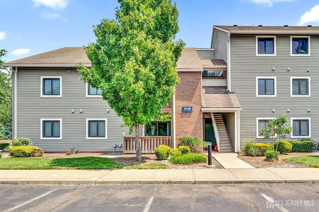 601 Ravens Crest Drive, Plainsboro