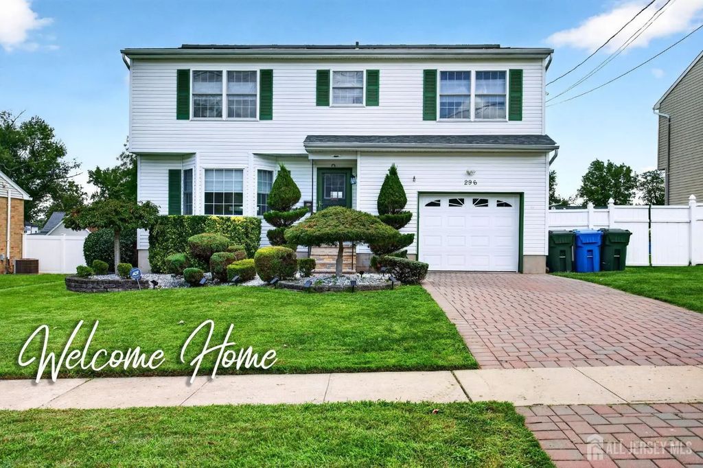 296 Remsen Avenue, Avenel