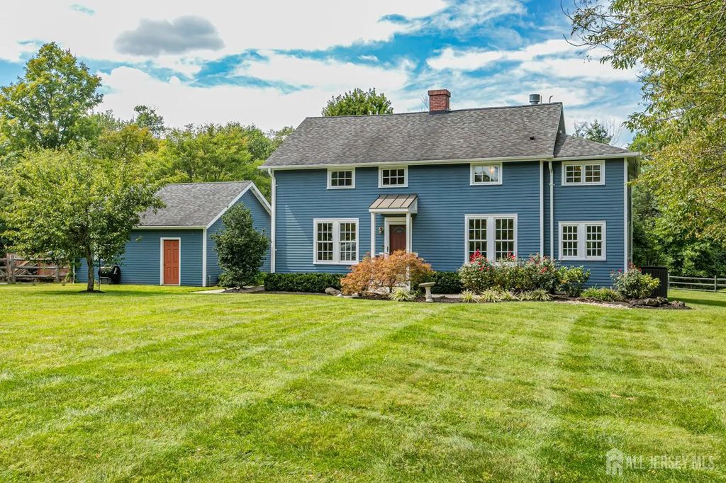 10 Old Nursery Lane, South Brunswick