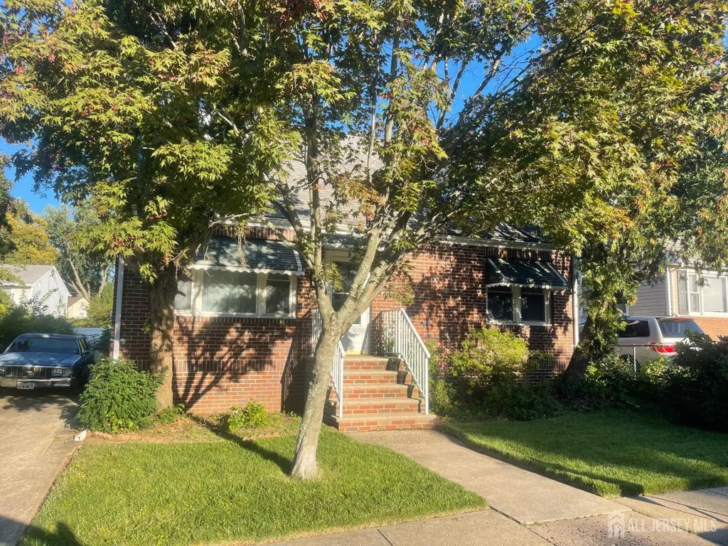 139 Columbia Street, Highland Park