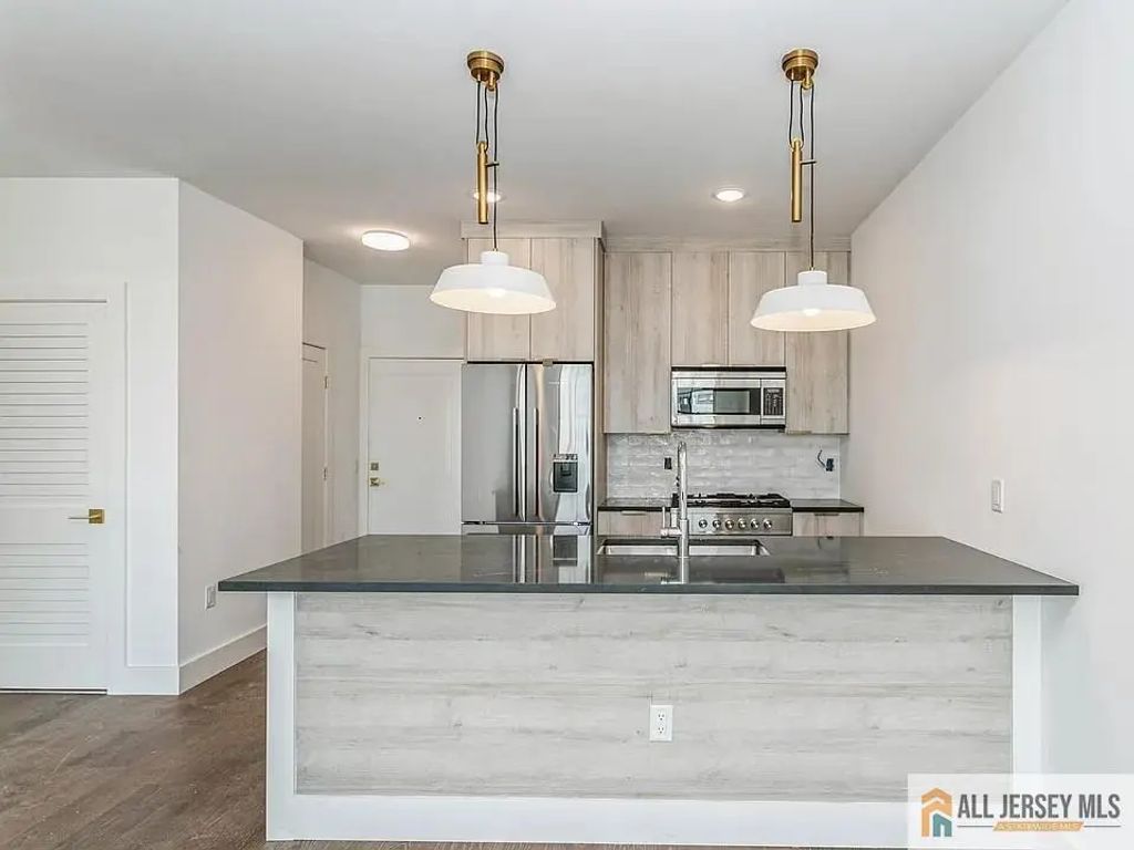 386 Fifth Street, Jersey City