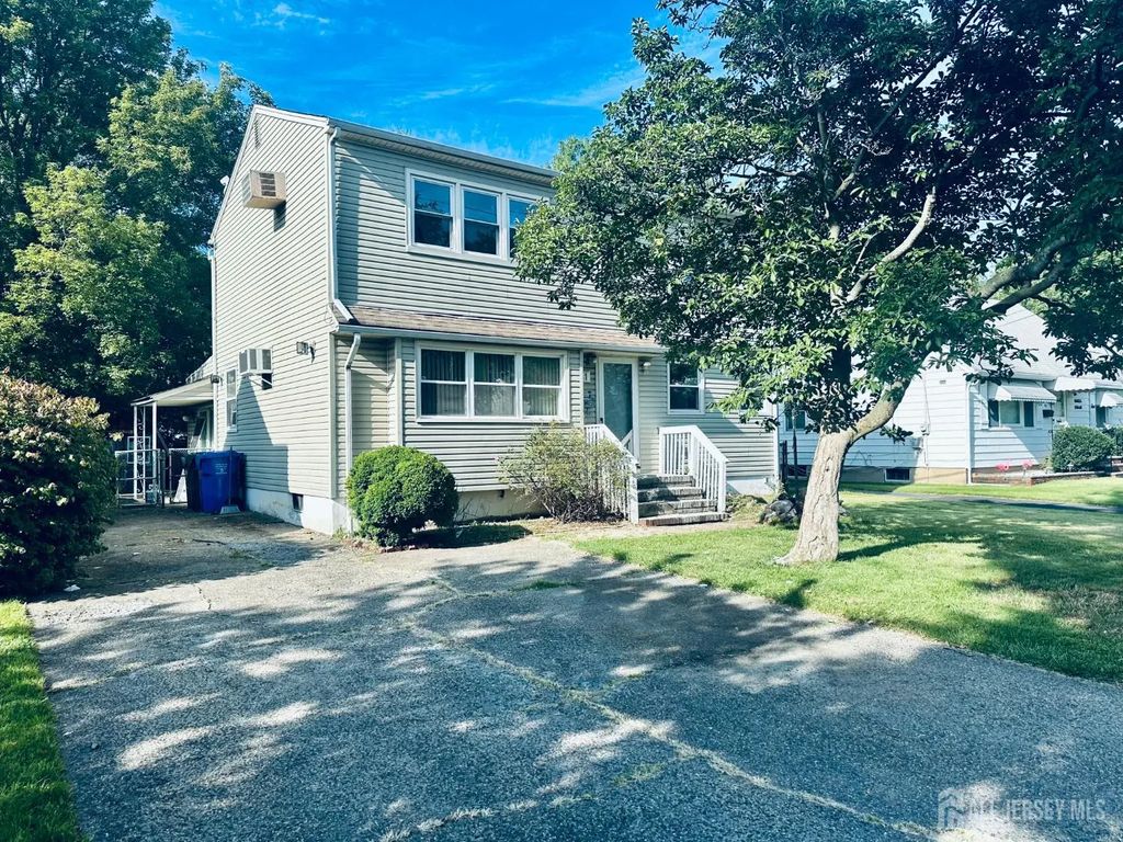 41 W Henry Place W, Iselin