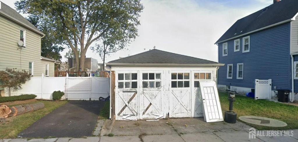 84 Heald Street, Carteret