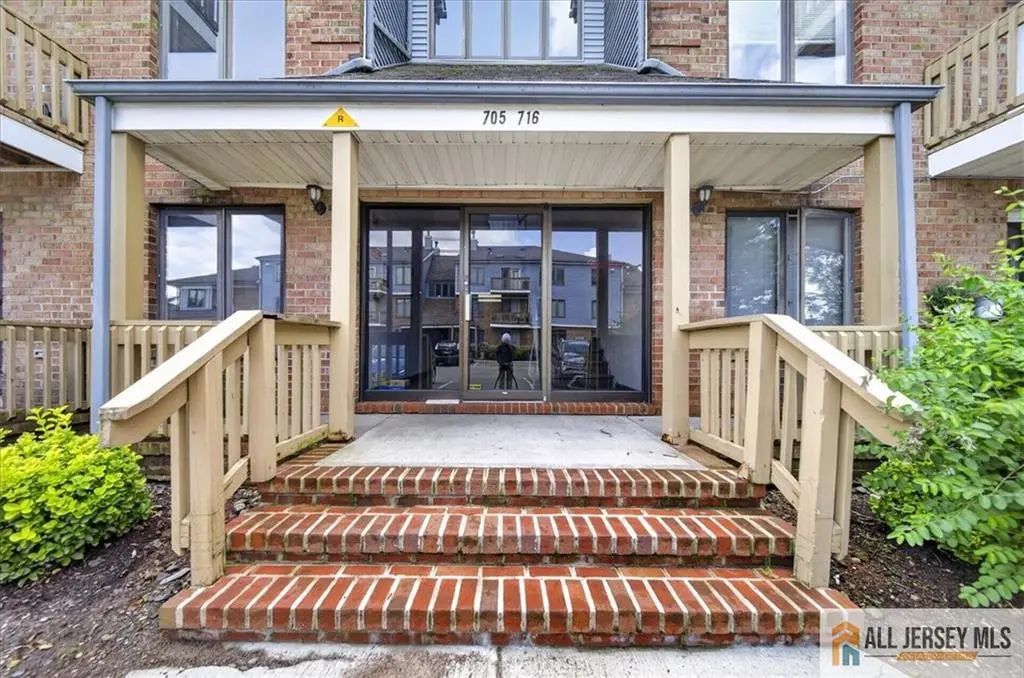 710 Peach Street, Avenel