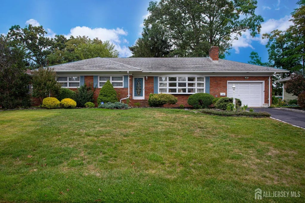 24 Eugene Boulevard, Sayreville