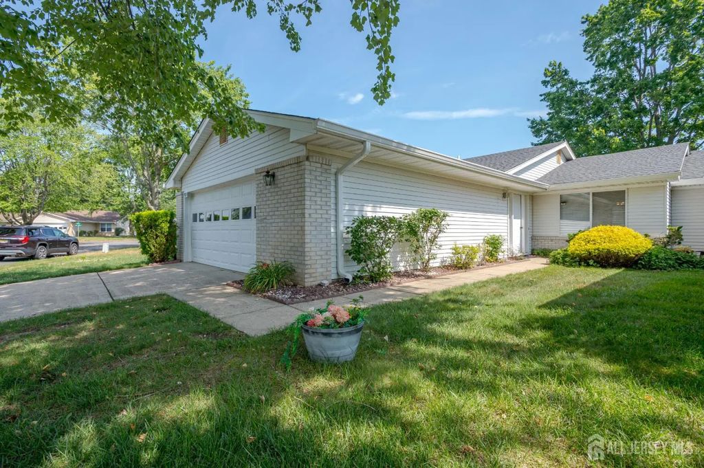 742-a Pompton Road, Monroe