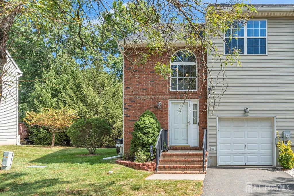 110 Petal Lane, Ewing