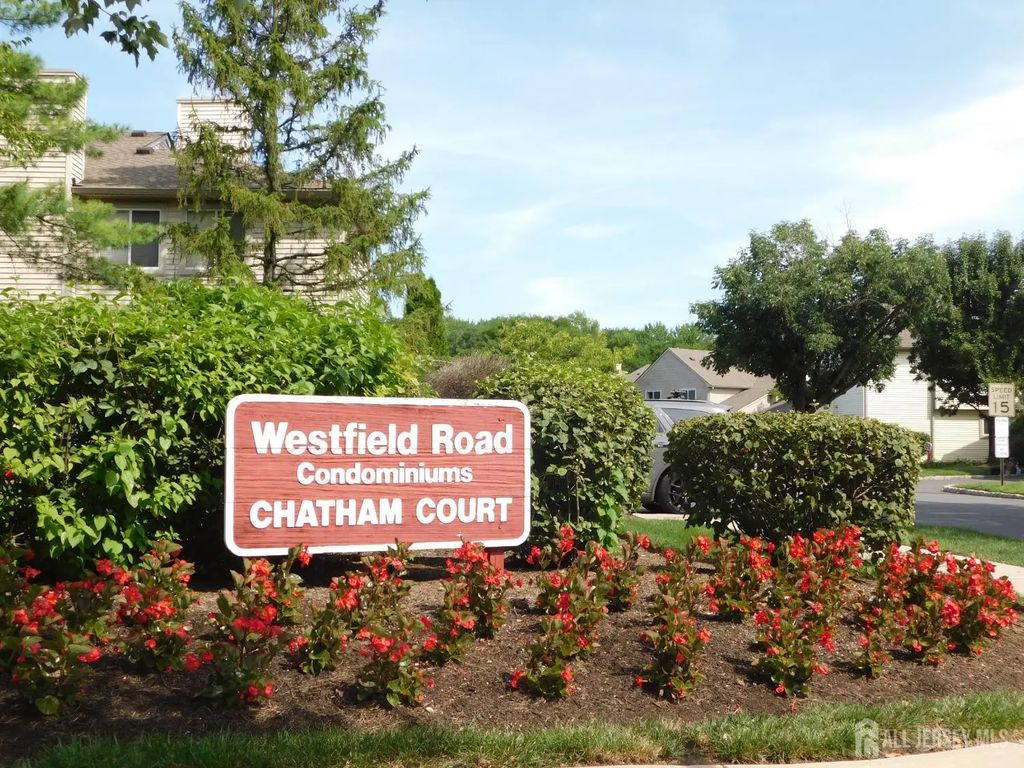 66 Chatham Court, East Windsor
