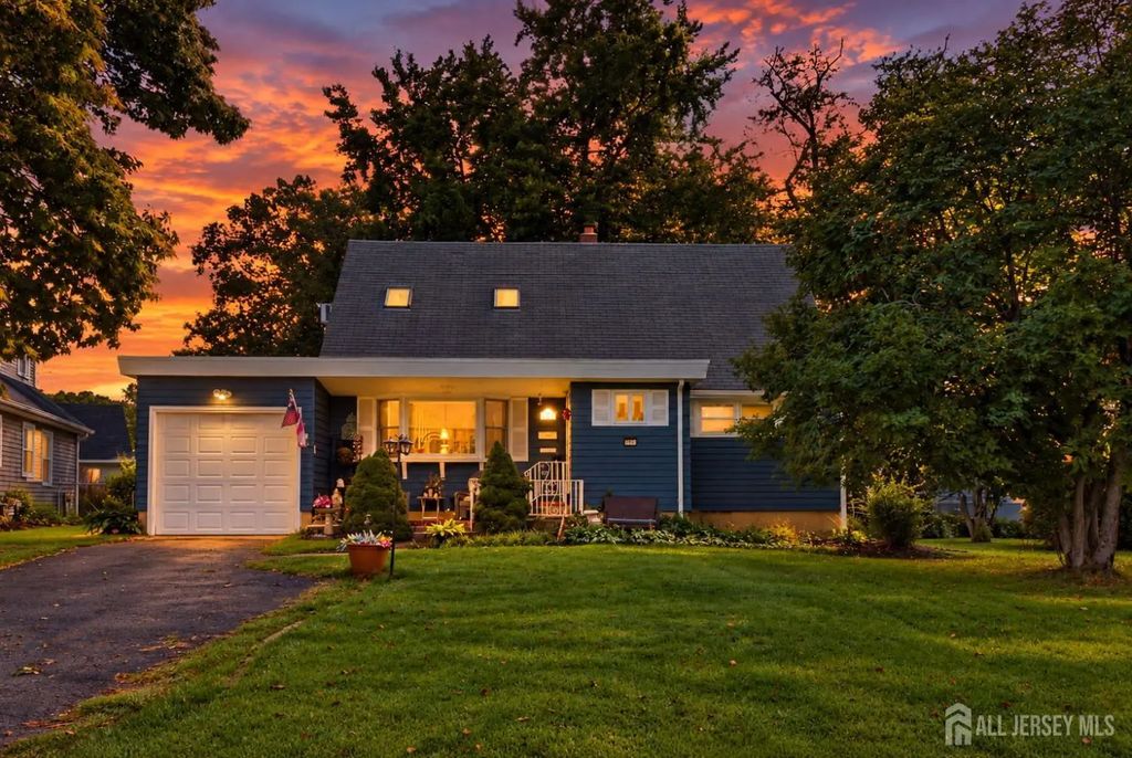 1033 Clinton Avenue, South Plainfield