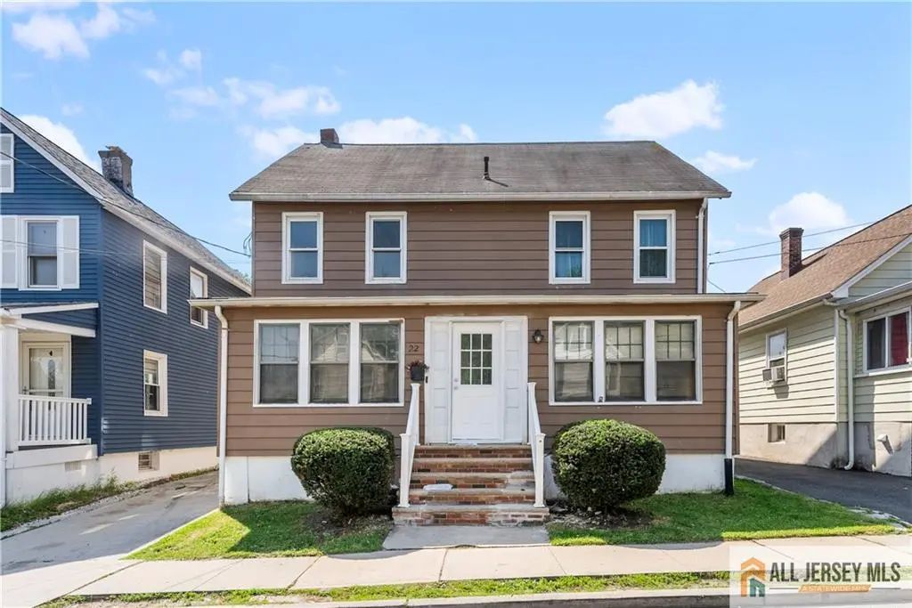 22 June Street, South River