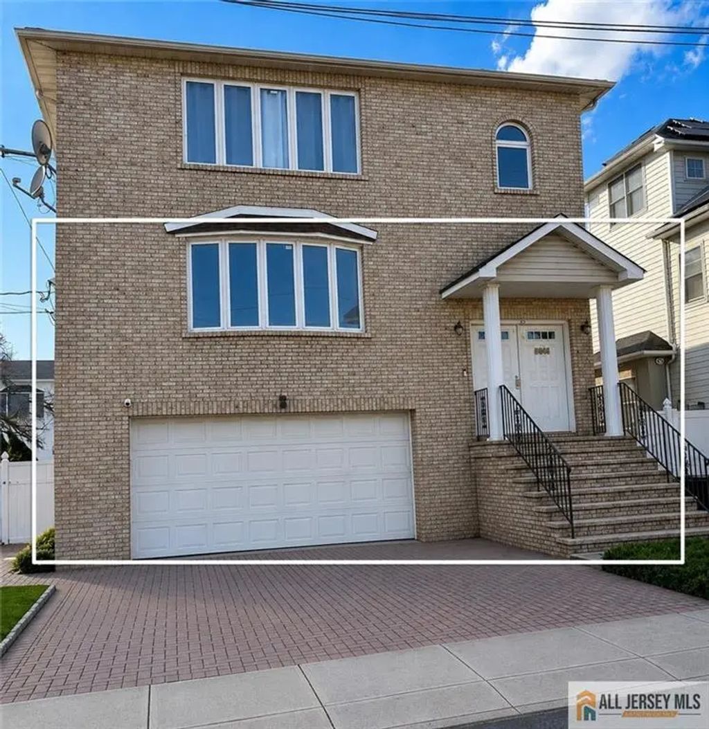 217 Van Buren Street, Lyndhurst