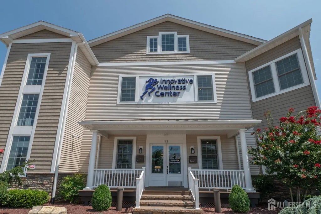 15-17 E Railroad Avenue 3, Jamesburg