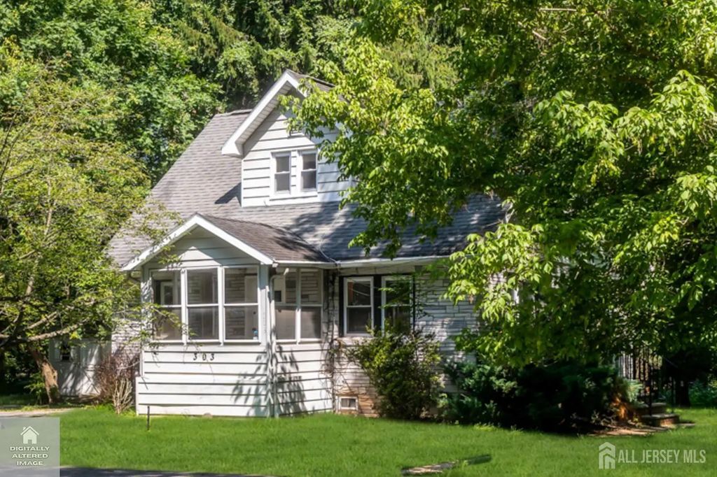303 Stephenson Avenue, Middlesex