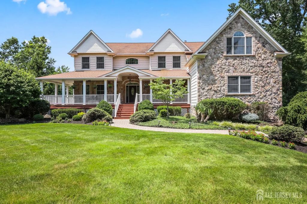 304 Dey Grove Road, Monroe