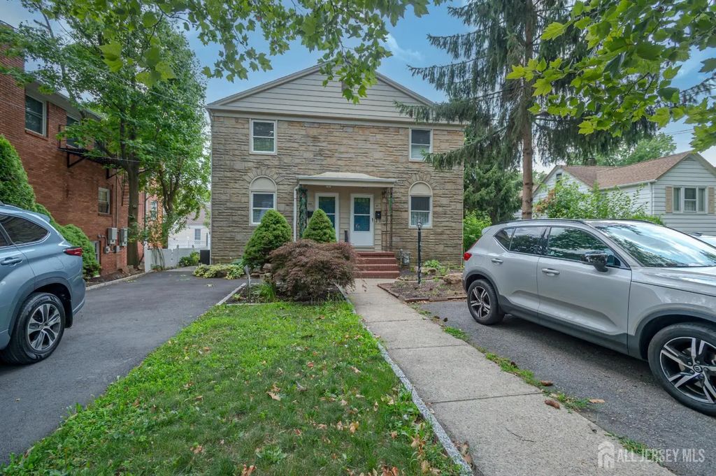 39 Amboy Avenue, Metuchen