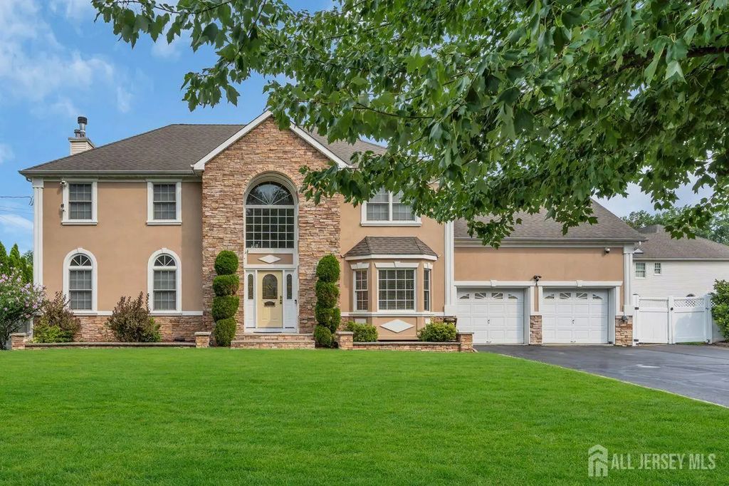 242 Grandview Avenue, Piscataway