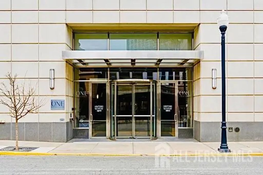 1 Spring Street, New Brunswick