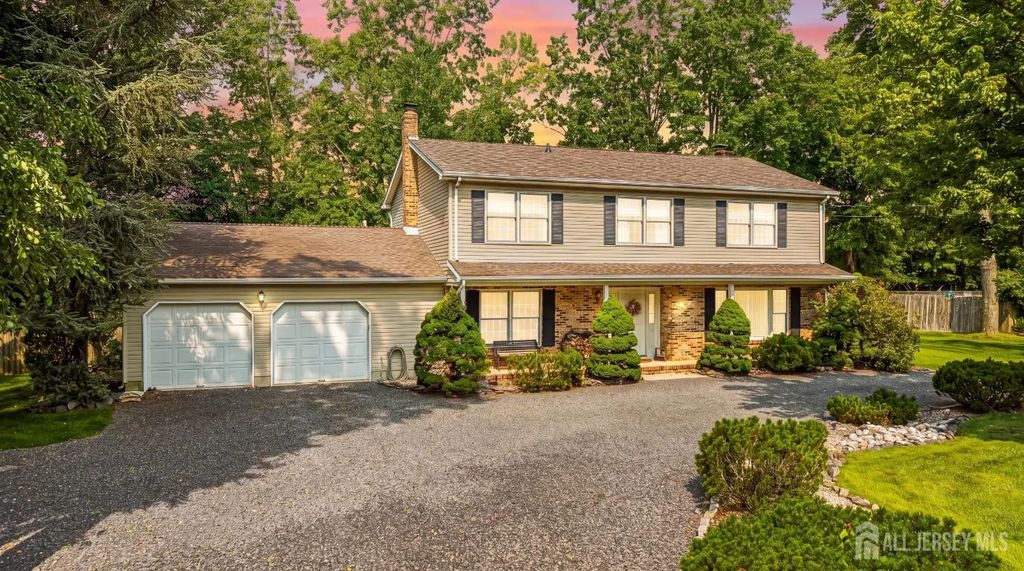 174 Cottrell Road, Old Bridge