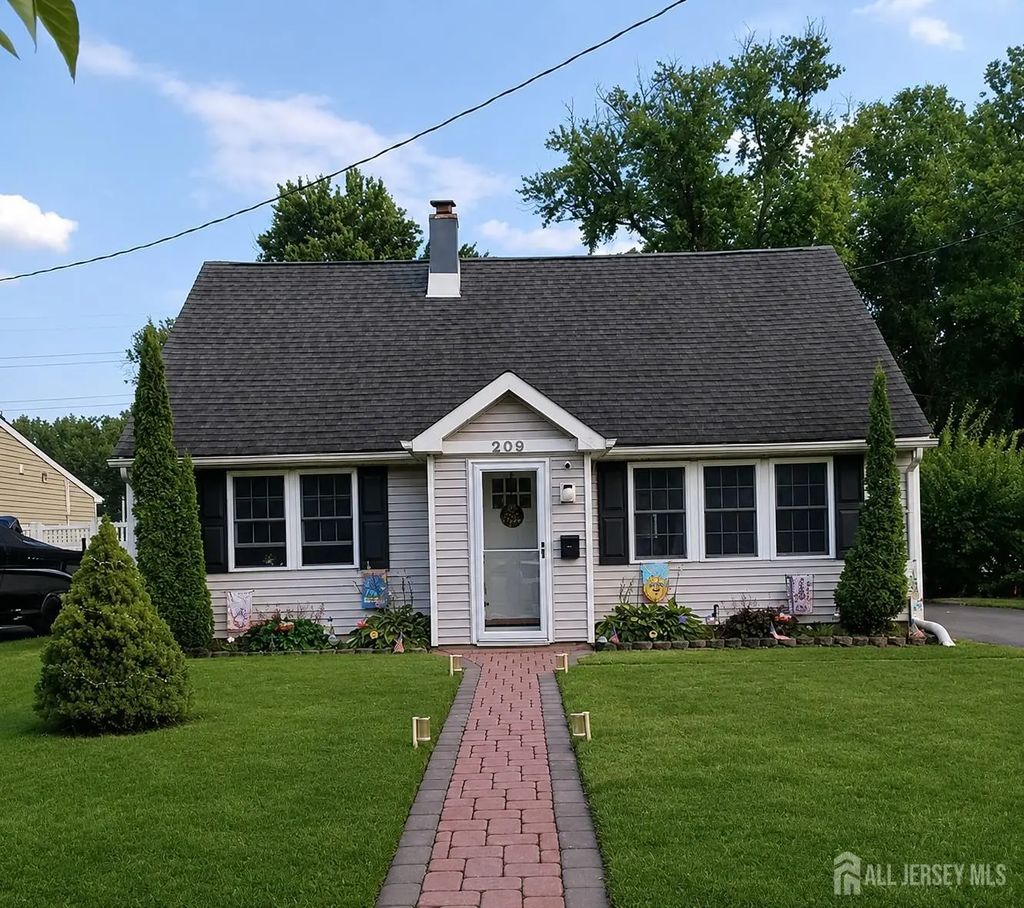 209 Eaton Avenue, Trenton