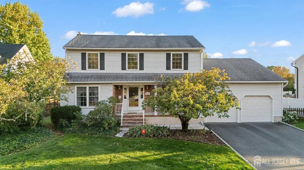 132 Harris Avenue, Middlesex