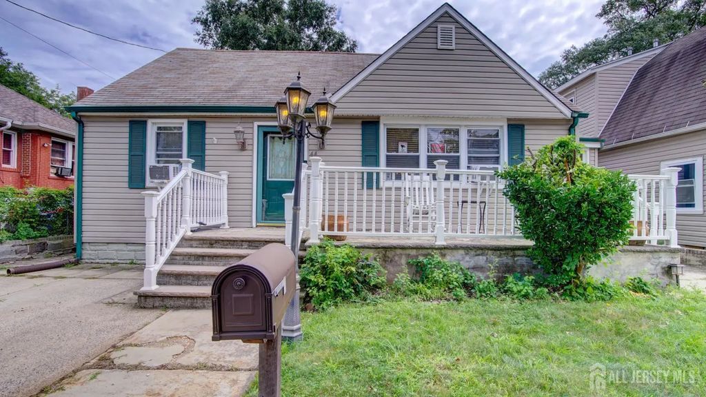 44 Briarwood Avenue, Keansburg