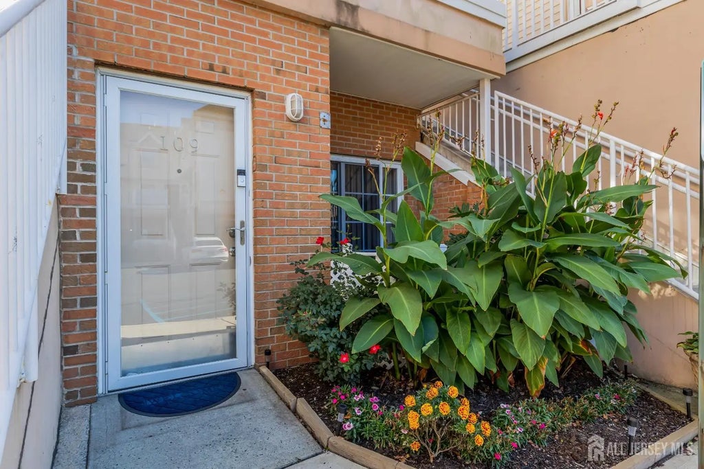 109 Adamecs Way, South Amboy