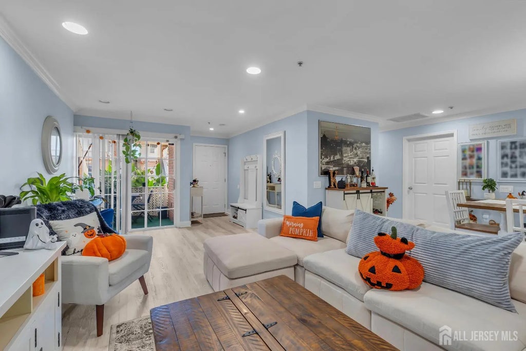 109 Adamecs Way, South Amboy