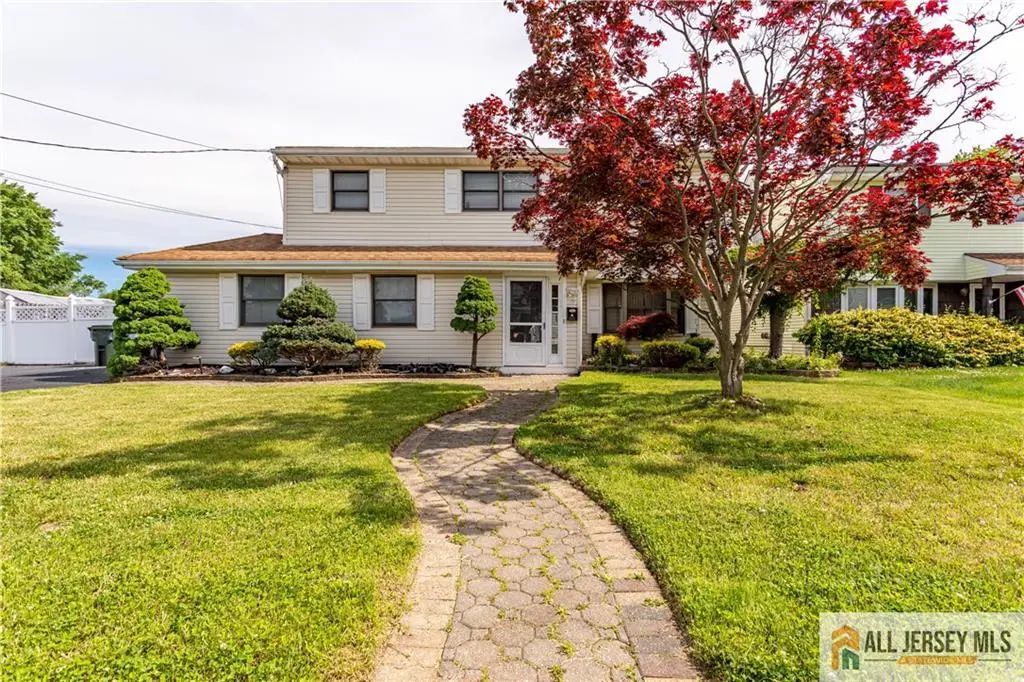 16 W Susan Street, Hazlet