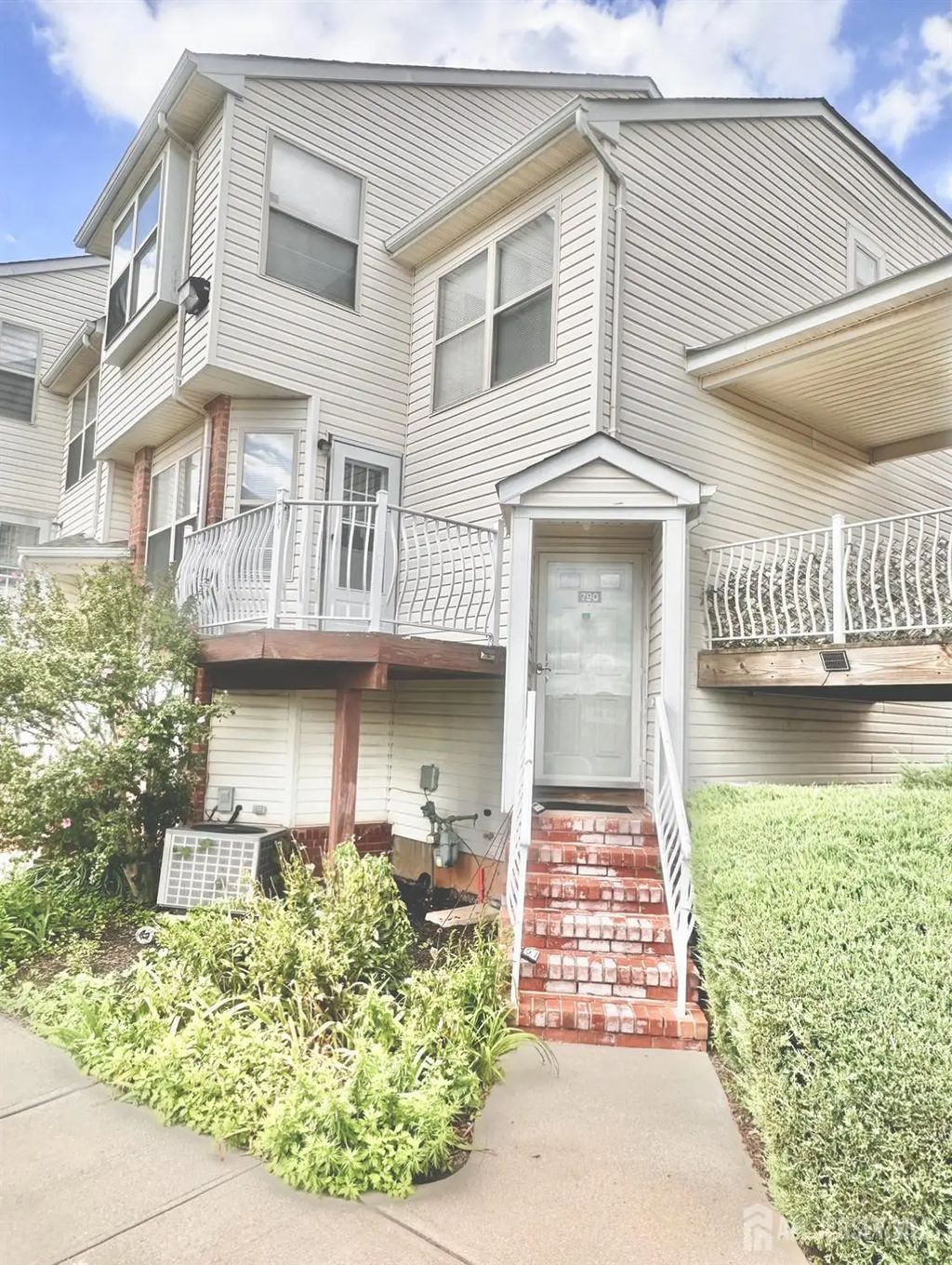 790 Harbortown Boulevard, Perth Amboy