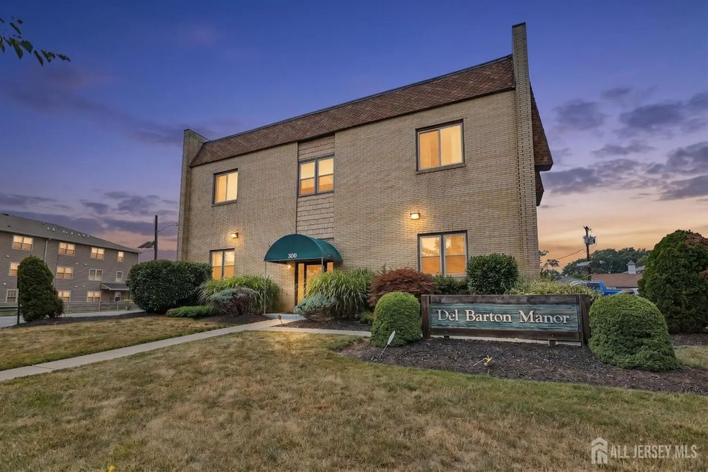 300 W Munsell Avenue W, Linden