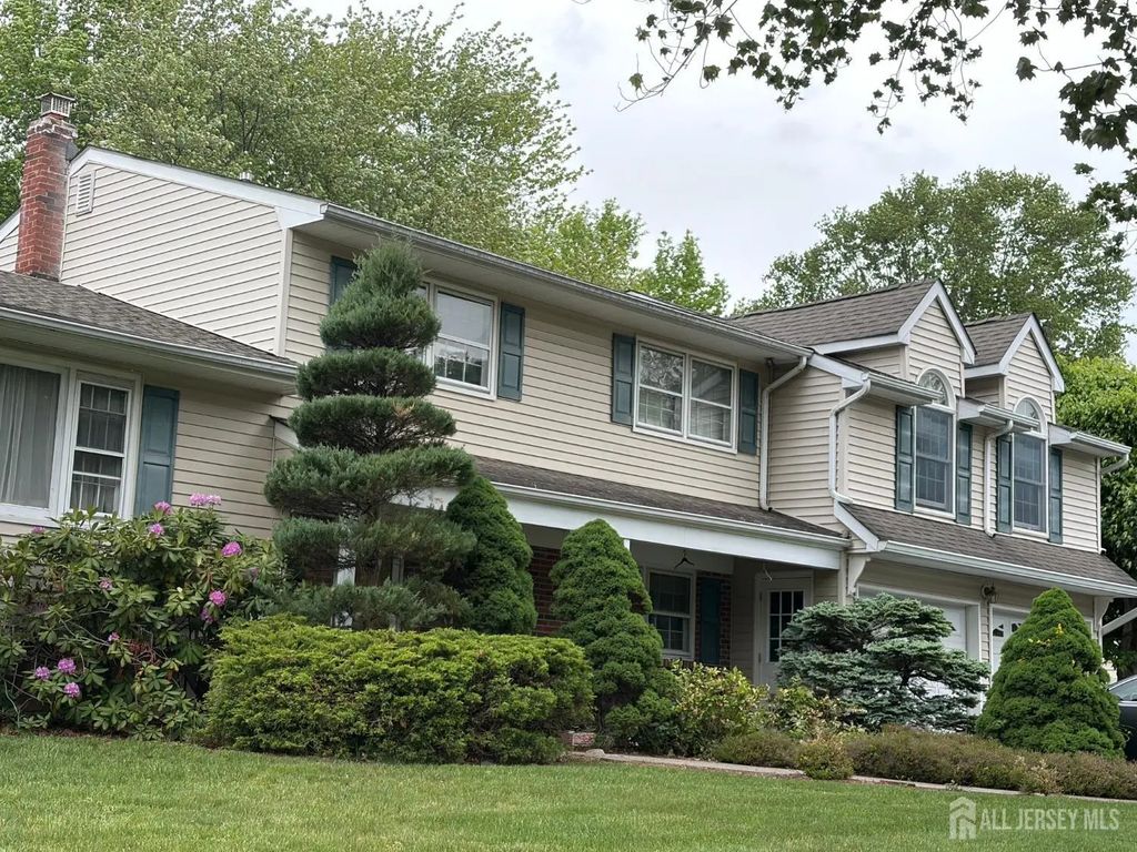 19 Annette Drive, Edison