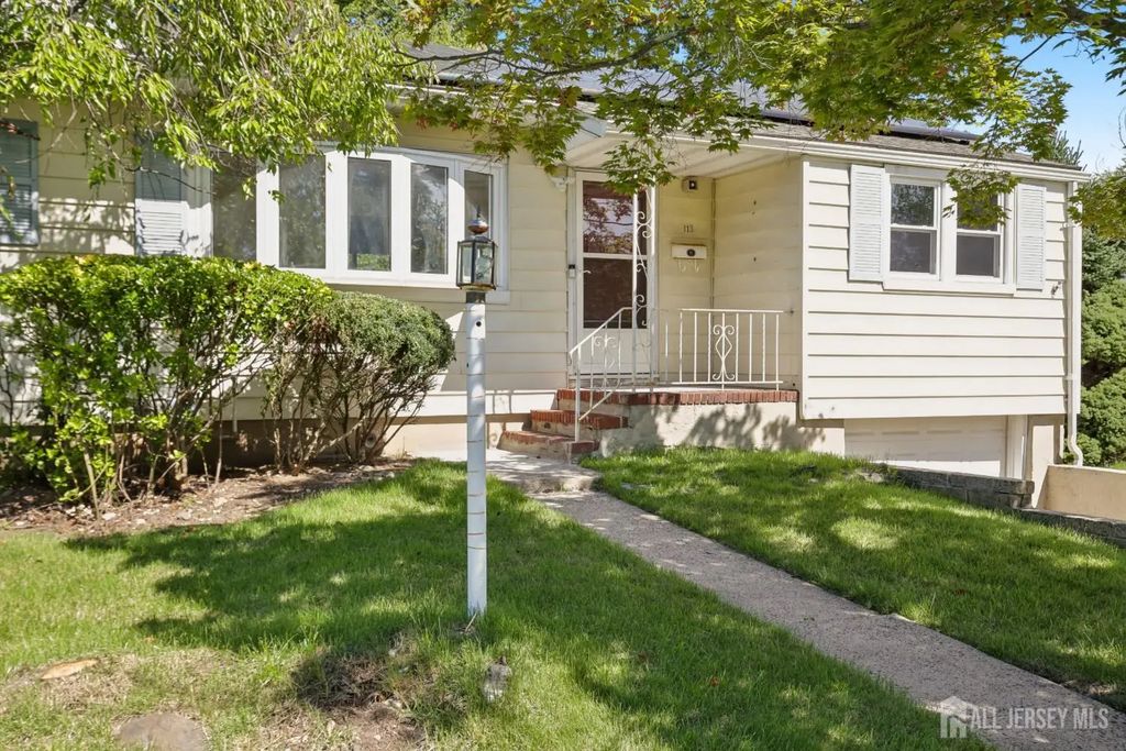 113-113 Stony Road, Edison