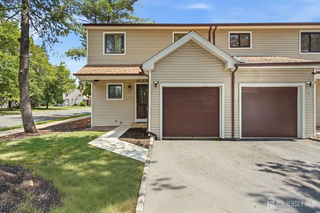 1 Lily Court, Edison
