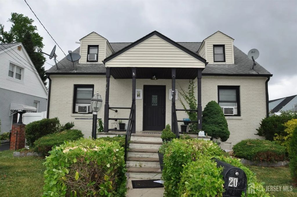 20 Maine Avenue, Carteret