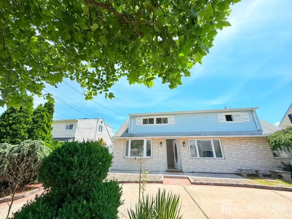 68 Daniel Street, Carteret