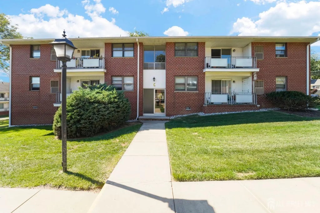 1300 Rock Avenue, North Plainfield