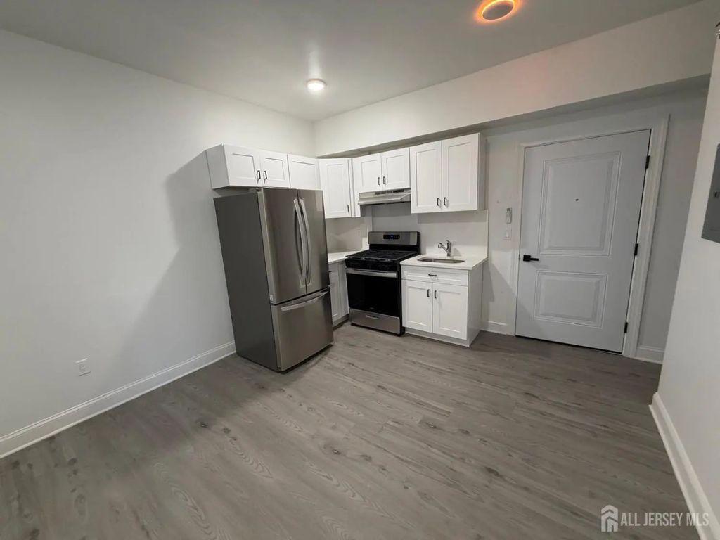 103 Bayard Street, New Brunswick
