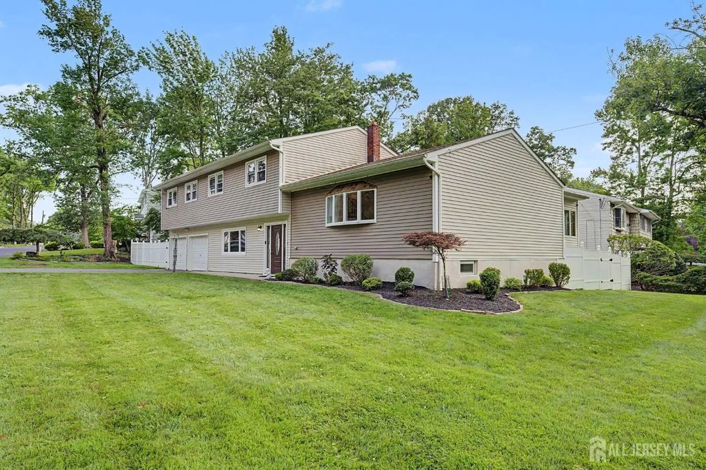 41 Montclair Avenue, Edison