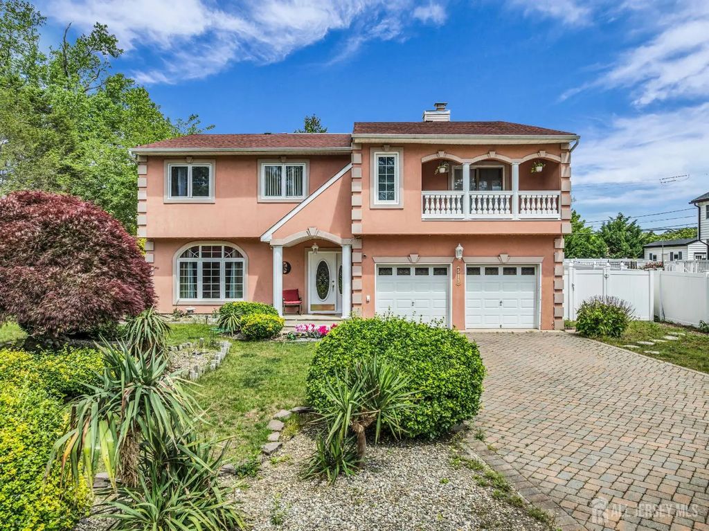 513 Ilexberry Lane, Toms River