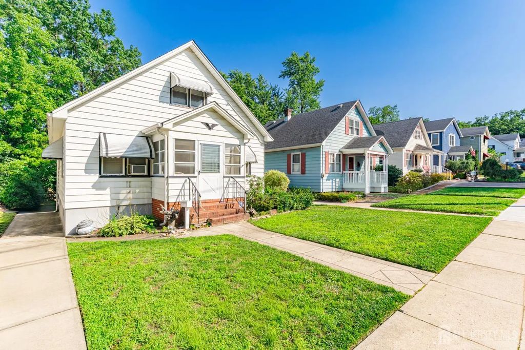 19 Pulawski Avenue, South River