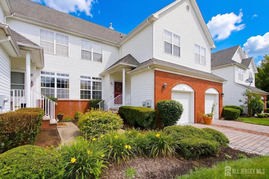 10 Wordsworth Court, East Windsor