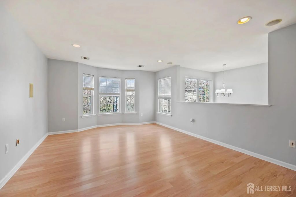 189 Sunshine Drive, Piscataway