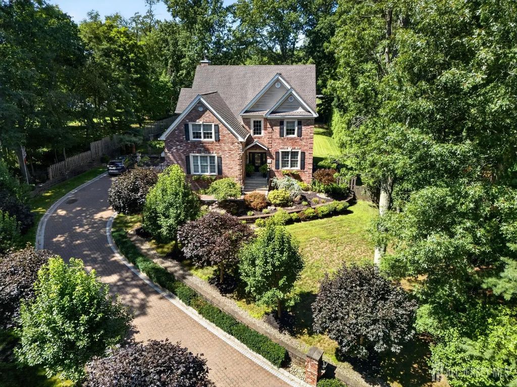 93 Lamb Lane, Manalapan