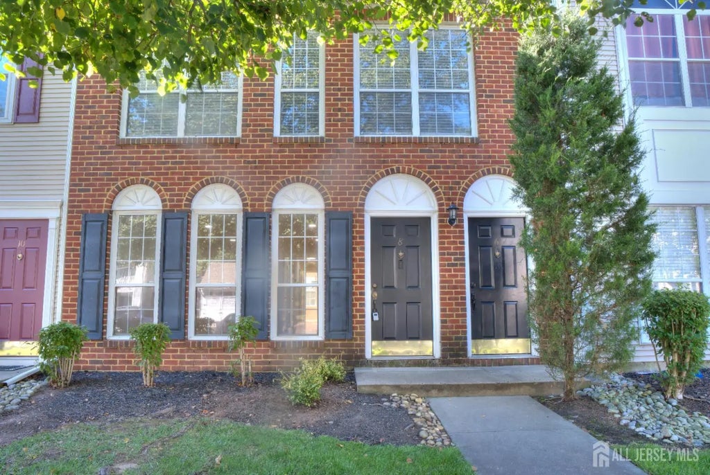 8 Amethyst Way, Franklin Twsp